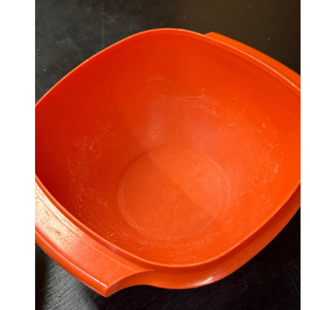 Vintage Tupperware Orange Servalier Bowl 838-4 with Yellow Sunburst Lid USA - Picture 4 of 7